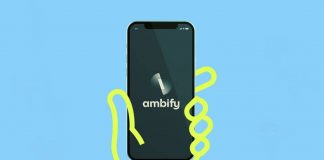 empresa ambify mão segurando celular