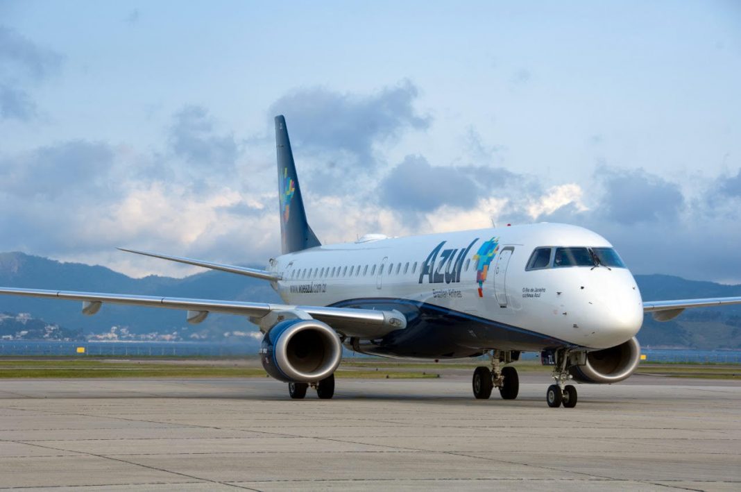 avião da companhia azul