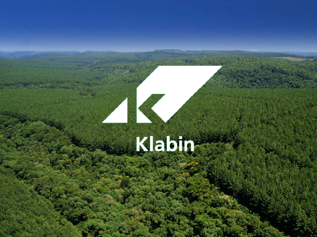 klabin logo e árvores